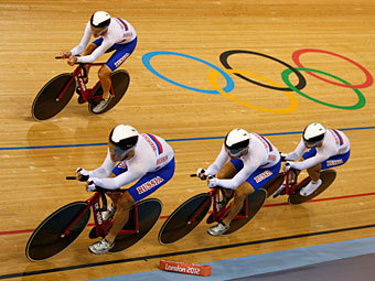 Российские велогонщики. Фото Reuters
