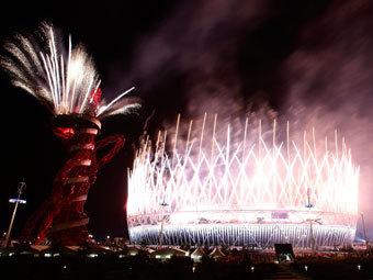 Салют на Олимпийском стадионе. Фото Reuters